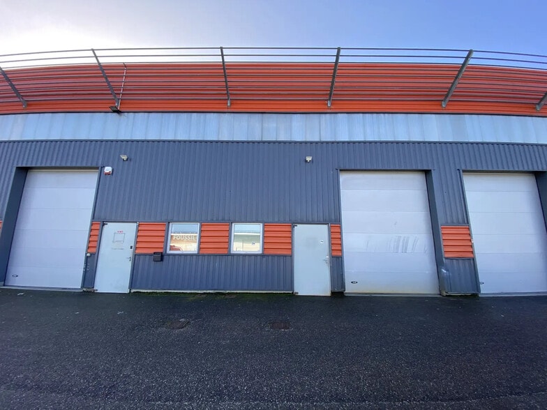 3 Rue Copernic, Le Haillan for lease - Building Photo - Image 1 of 7