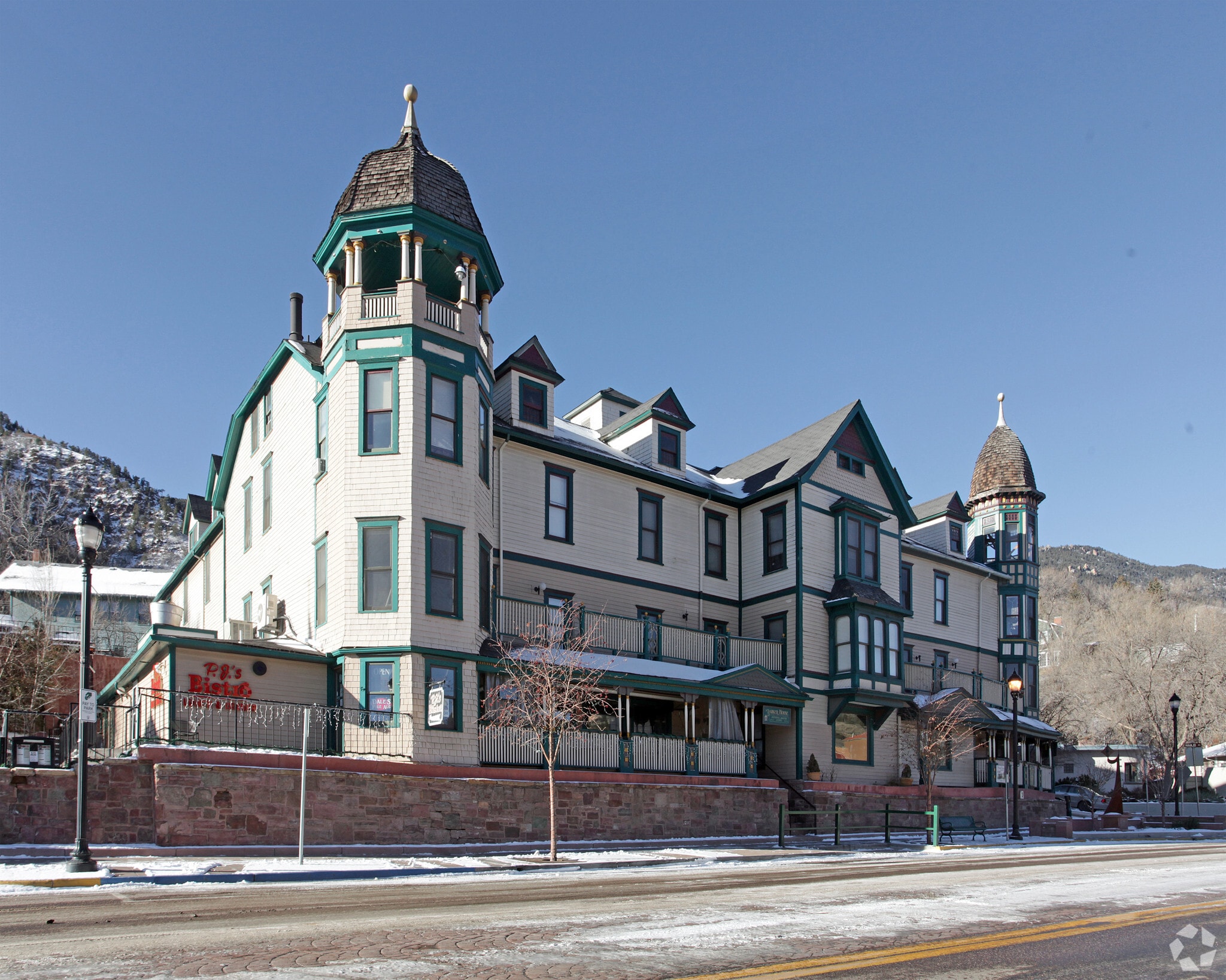 819 Manitou Ave, Manitou Springs, CO for lease Primary Photo- Image 1 of 35