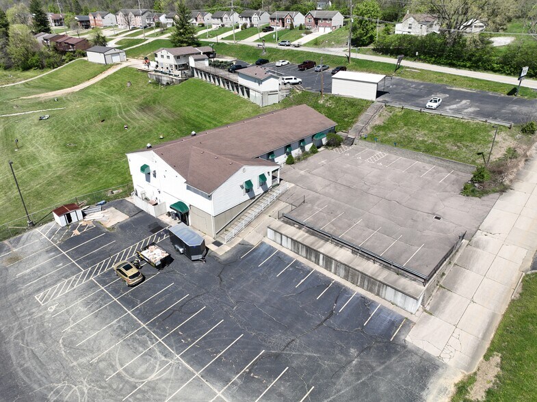 59 E Main St, Addyston, OH à vendre - Photo du bâtiment - Image 2 de 13