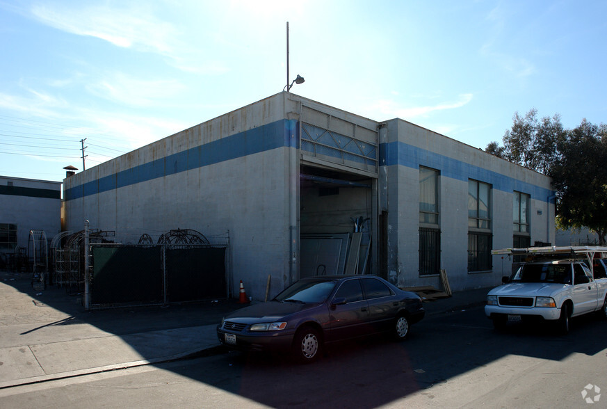 2120 W 15th St, Long Beach, CA for lease - Primary Photo - Image 1 of 3