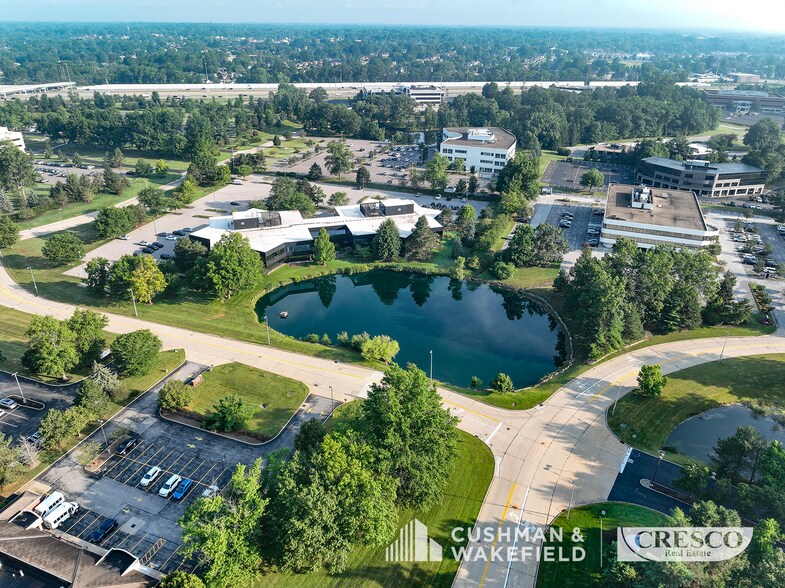 6060 Parkland Blvd, Mayfield Heights, OH à louer - Photo du bâtiment - Image 1 de 11