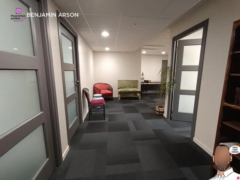 Office in Aix-les-Bains for sale Building Photo- Image 1 of 8