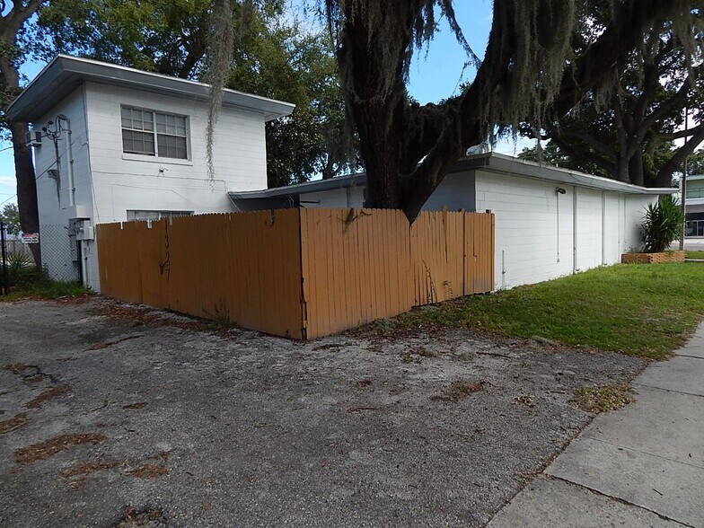 1327 Dr Martin Luther King Jr St S, Saint Petersburg, FL à vendre - Photo du bâtiment - Image 3 de 10