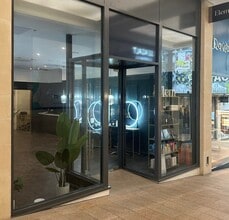 Tunsgate, Guildford for lease Building Photo- Image 1 of 1