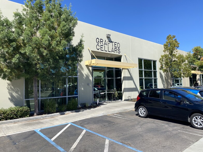 2379 La Mirada Dr, Vista, CA for lease - Building Photo - Image 1 of 17