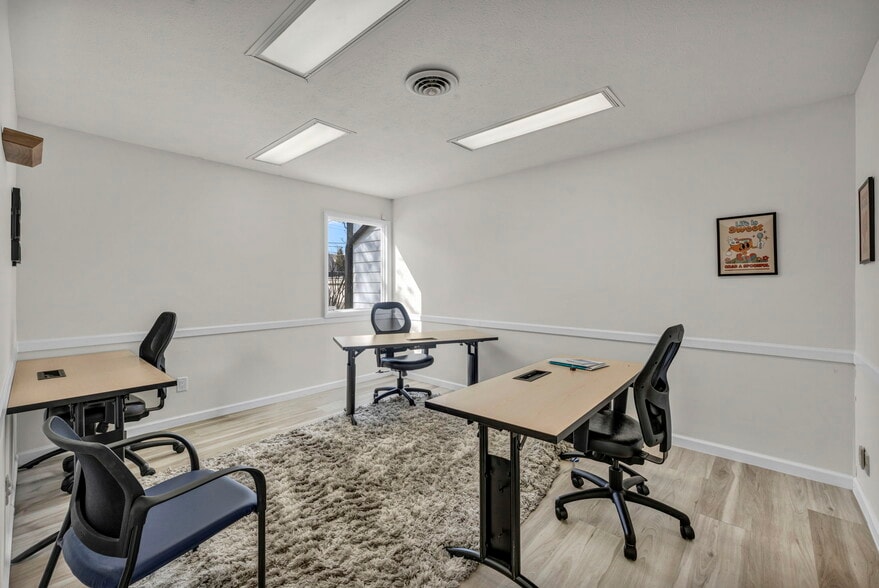 1824 E Broad St, Columbus, OH for lease - Building Photo - Image 3 of 43