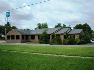 1 S Main St, Salem, MO à vendre - Photo du bâtiment - Image 2 de 8