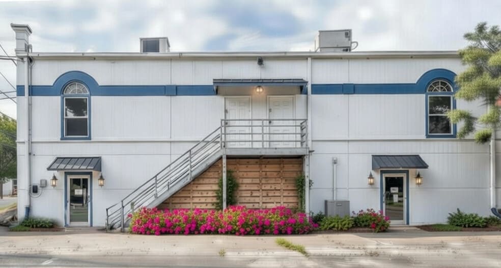 818 E Main St, Spartanburg, SC for lease - Primary Photo - Image 1 of 8