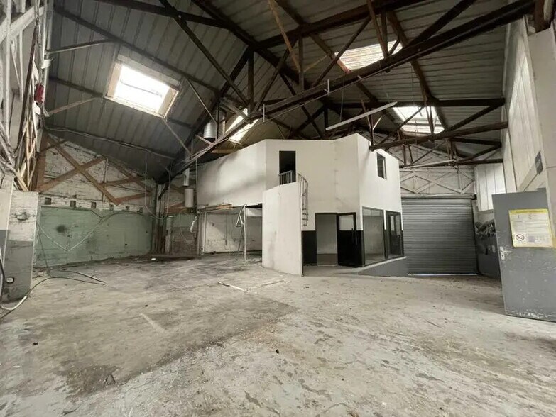 Flex in Épinay-sur-Seine for lease - Interior Photo - Image 3 of 9
