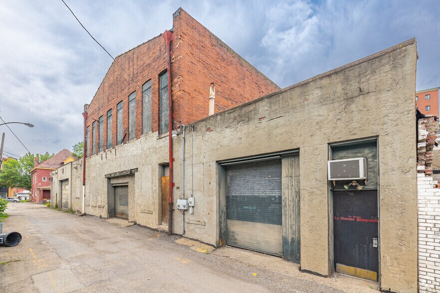 412-418 E 8th Ave, Homestead, PA à vendre - Photo du bâtiment - Image 3 de 8