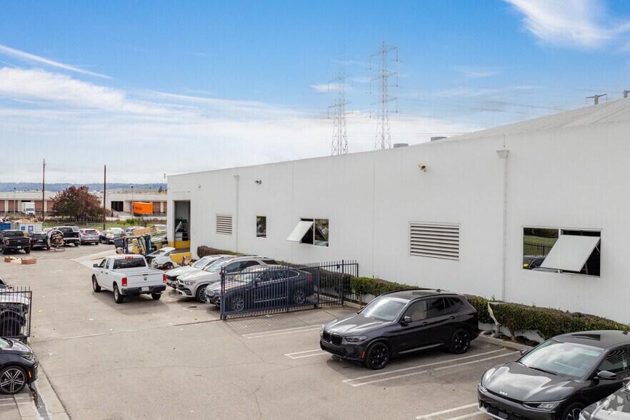4302-4310 W 190th St, Torrance, CA à louer - Photo du bâtiment - Image 2 de 4