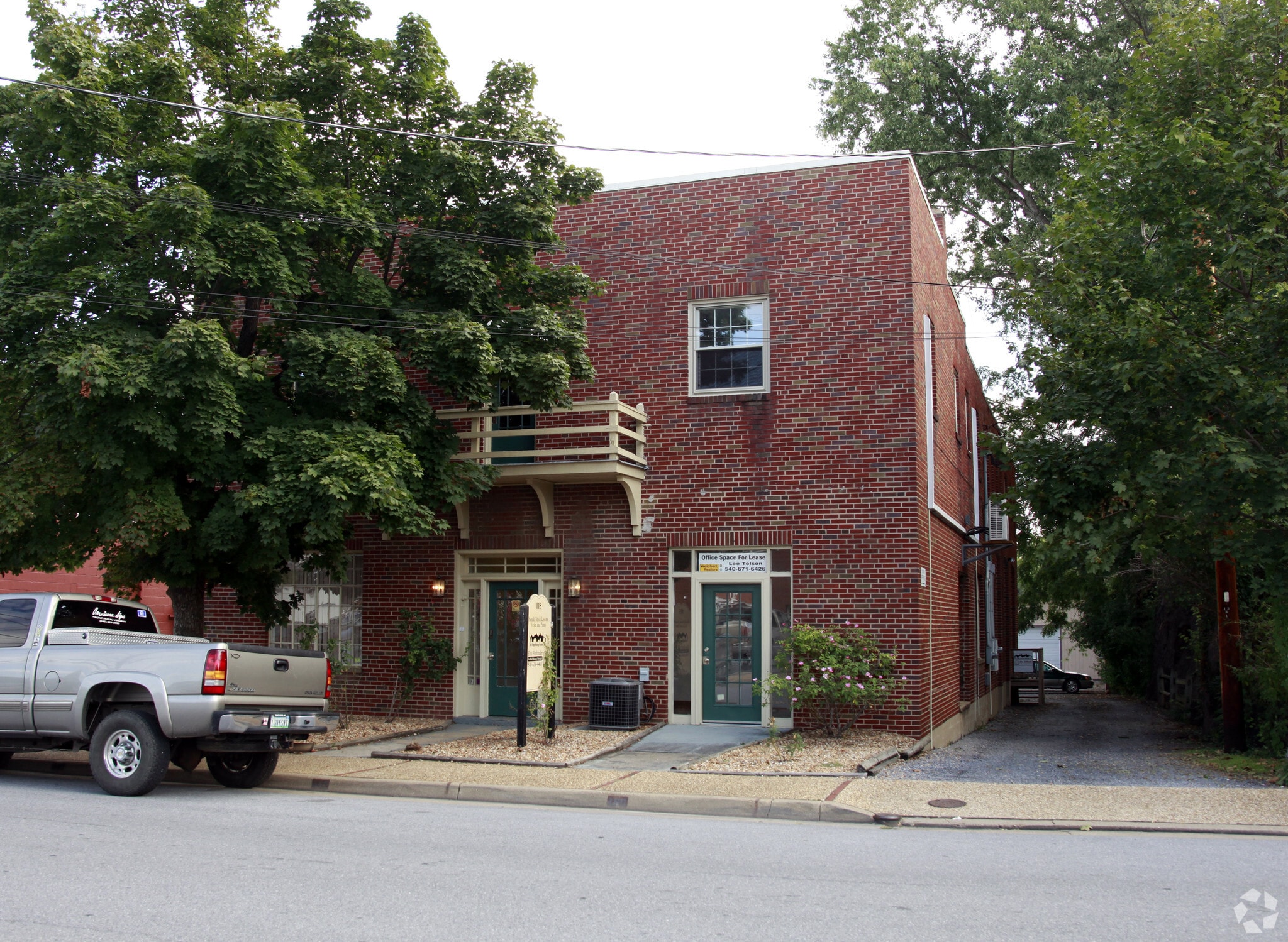 115 Chester St, Front Royal, VA for lease Primary Photo- Image 1 of 3