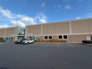 75 International Dr, Windsor, CT à louer Photo intérieure- Image 1 de 3