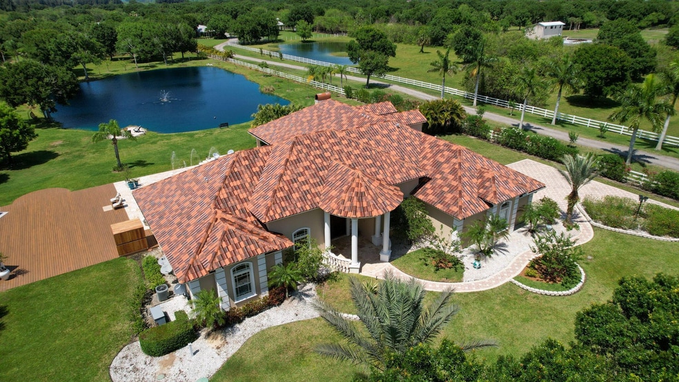 6780 49th St, Vero Beach, FL for sale - Building Photo - Image 3 of 8
