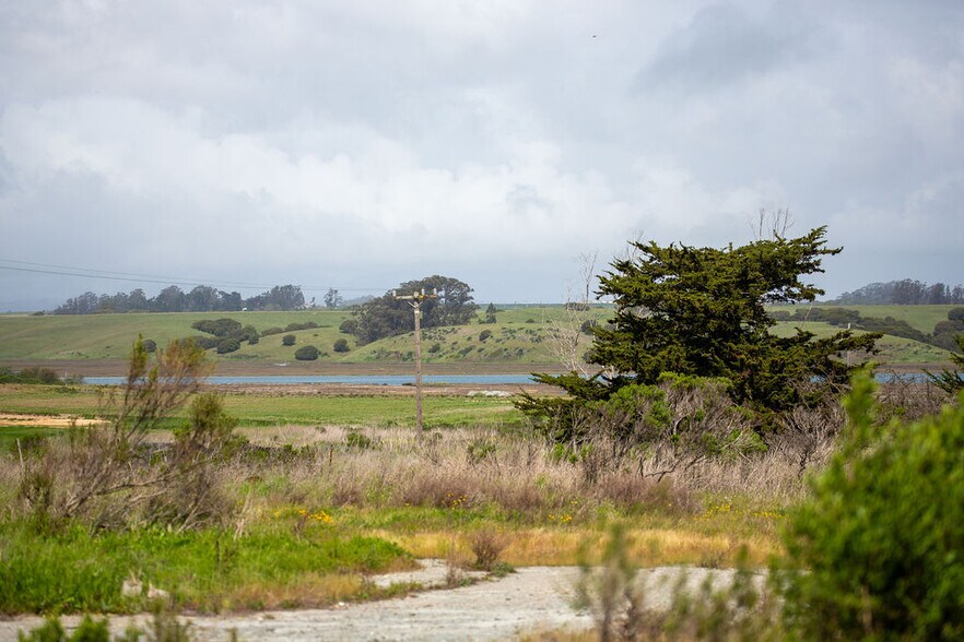 516 Dolan Rd, Moss Landing, CA à vendre - Photo du bâtiment - Image 3 de 8