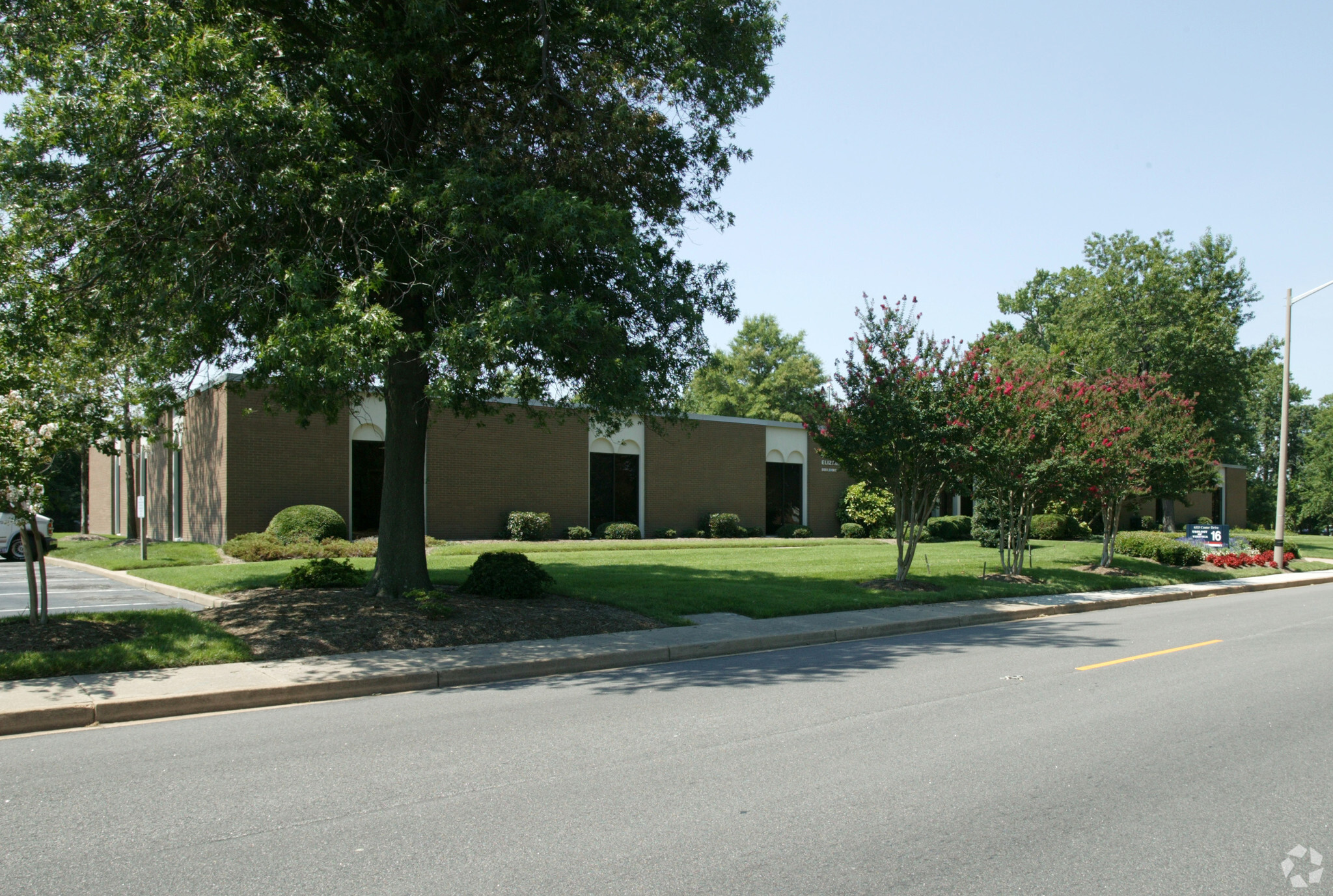 6333 Center Dr, Norfolk, VA à vendre Photo du bâtiment- Image 1 de 4