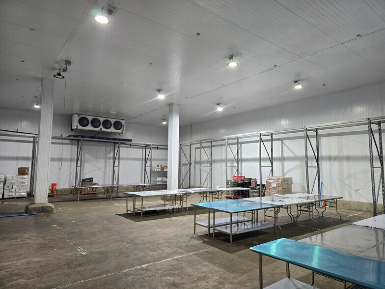 25447 Industrial Blvd, Hayward, CA à vendre - Photo du bâtiment - Image 3 de 4