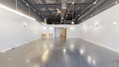 205 S Main St, Red Oak, TX à louer Numérisation 3D de Matterport- Image 1 de 3