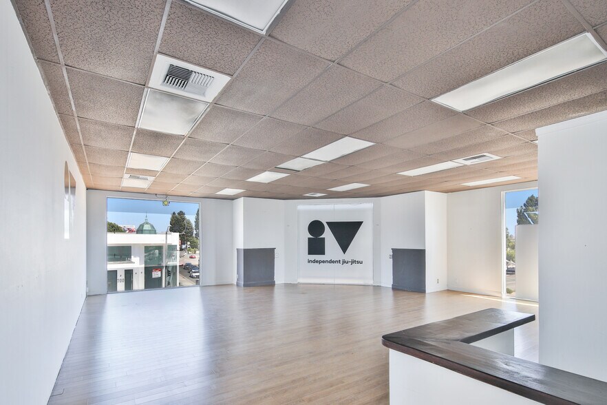 7901-7911 Melrose Ave, Los Angeles, CA à louer - Photo du bâtiment - Image 2 de 14