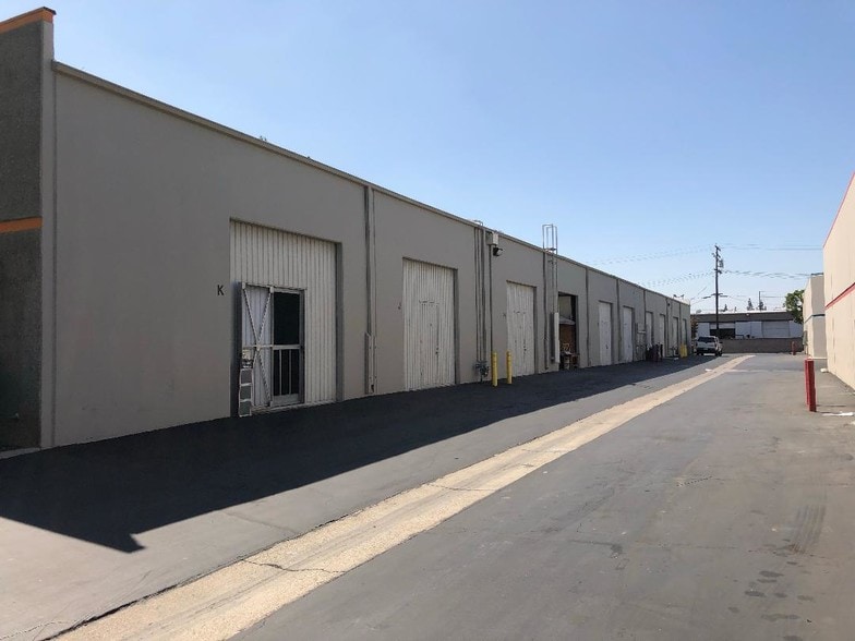 1020 N Batavia St, Orange, CA for lease - Building Photo - Image 3 of 10