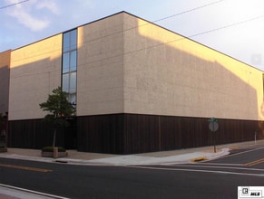 235 DeSiard St, Monroe, LA à louer Photo intérieure- Image 2 de 16