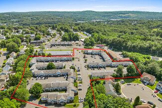 Plus de détails pour 975 Meriden Rd, Waterbury, CT - Spécialité à vendre