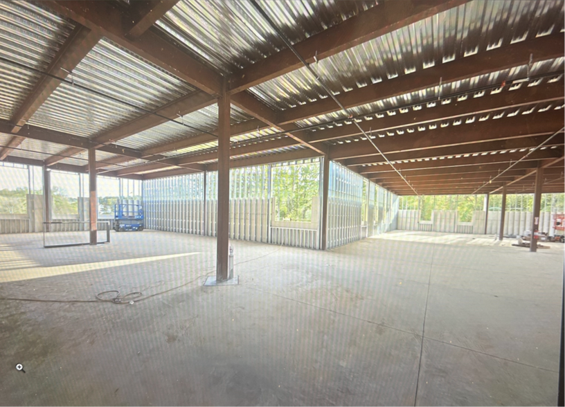 7355 Main St, Woodstock, GA à louer - Photo du bâtiment - Image 2 de 8