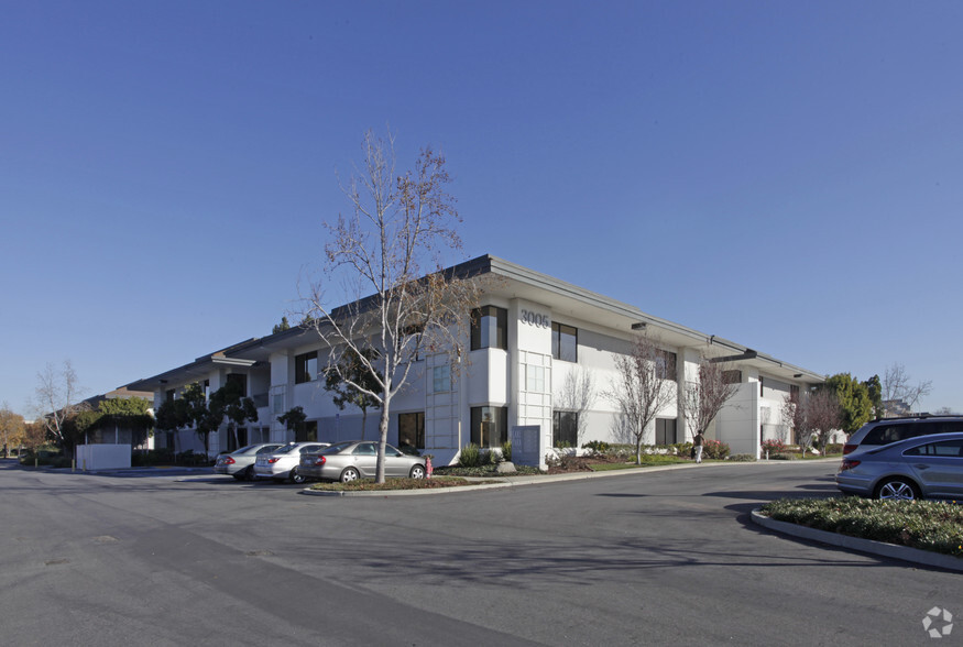 3005 Tasman Dr, Santa Clara, CA for lease - Primary Photo - Image 1 of 7