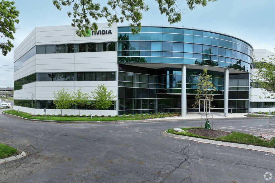 2 Technology Park Dr, Westford, MA à louer - Photo du bâtiment - Image 1 de 13