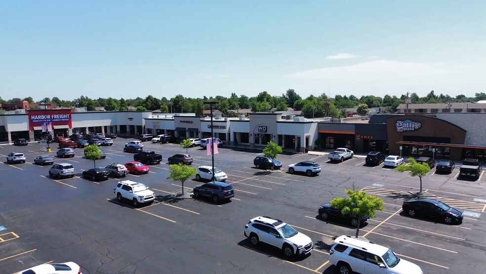9412-9494 N May Ave, Oklahoma City, OK for lease - Building Photo - Image 2 of 22