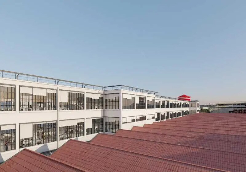 5-9 Avenue Bataillon Carmagnole Liberté, Vaulx-en-Velin à louer - Photo du bâtiment - Image 3 de 11