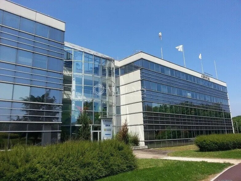 Office in Guyancourt for lease - Building Photo - Image 1 of 5