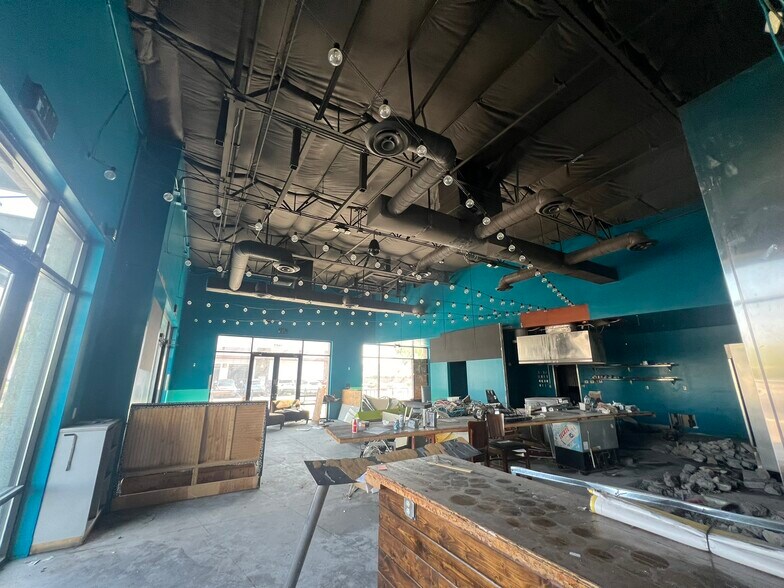 777 E Thunderbird Rd, Phoenix, AZ à louer - Photo intérieure - Image 3 de 9