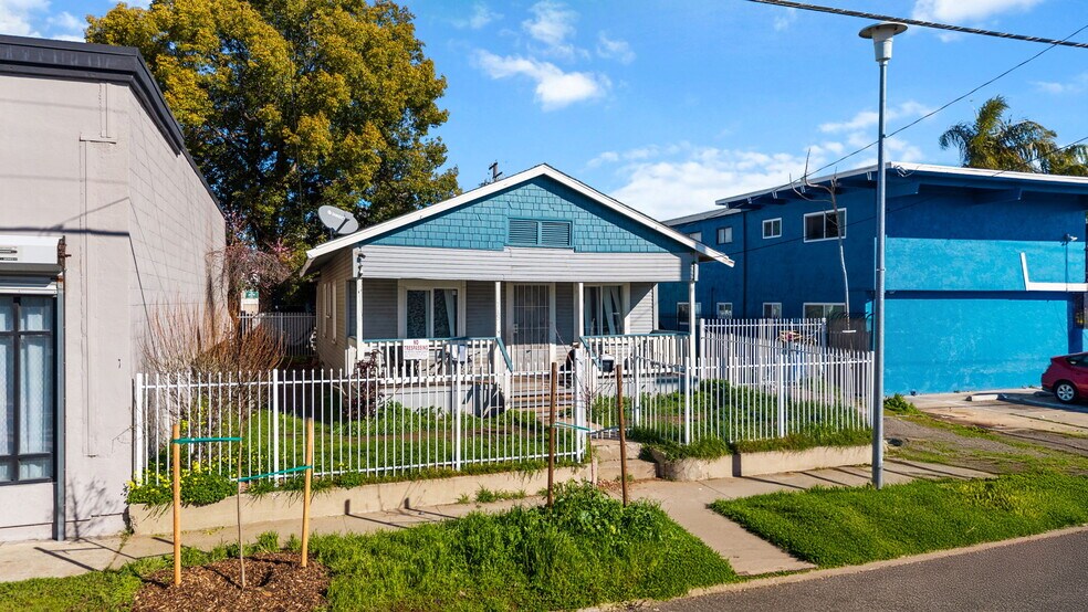 715 Dixieanne Ave, Sacramento, CA à vendre - Photo du bâtiment - Image 3 de 14
