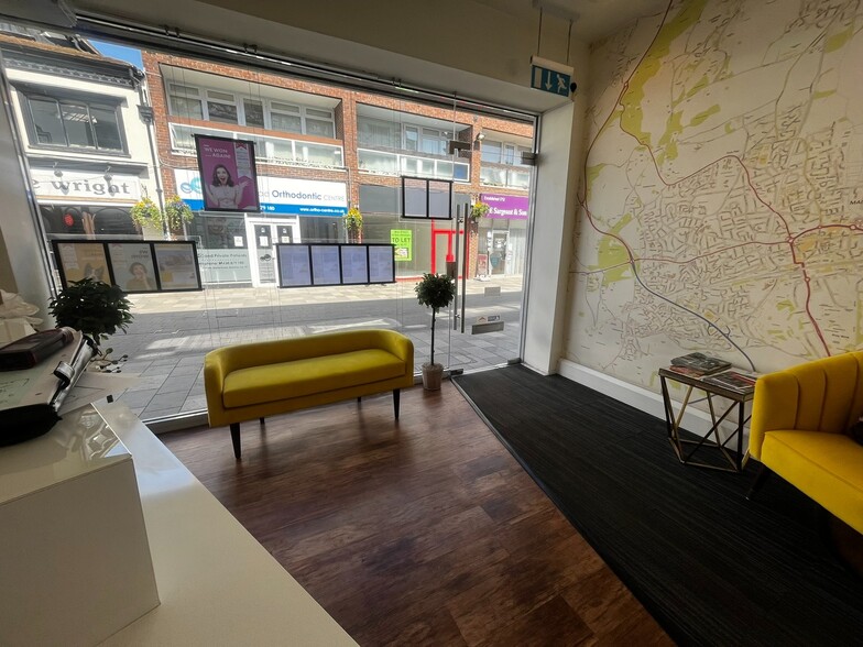 103-103B High St, Maidenhead for sale - Interior Photo - Image 2 of 8