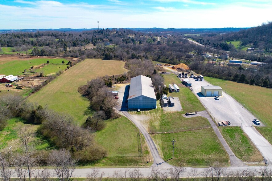 1742 Monsanto Rd, Columbia, TN à vendre - Photo principale - Image 1 de 1