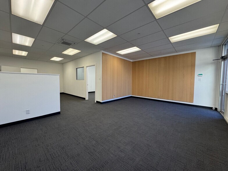 1605-1619 Abram Ct, San Leandro, CA à louer - Photo du bâtiment - Image 2 de 10