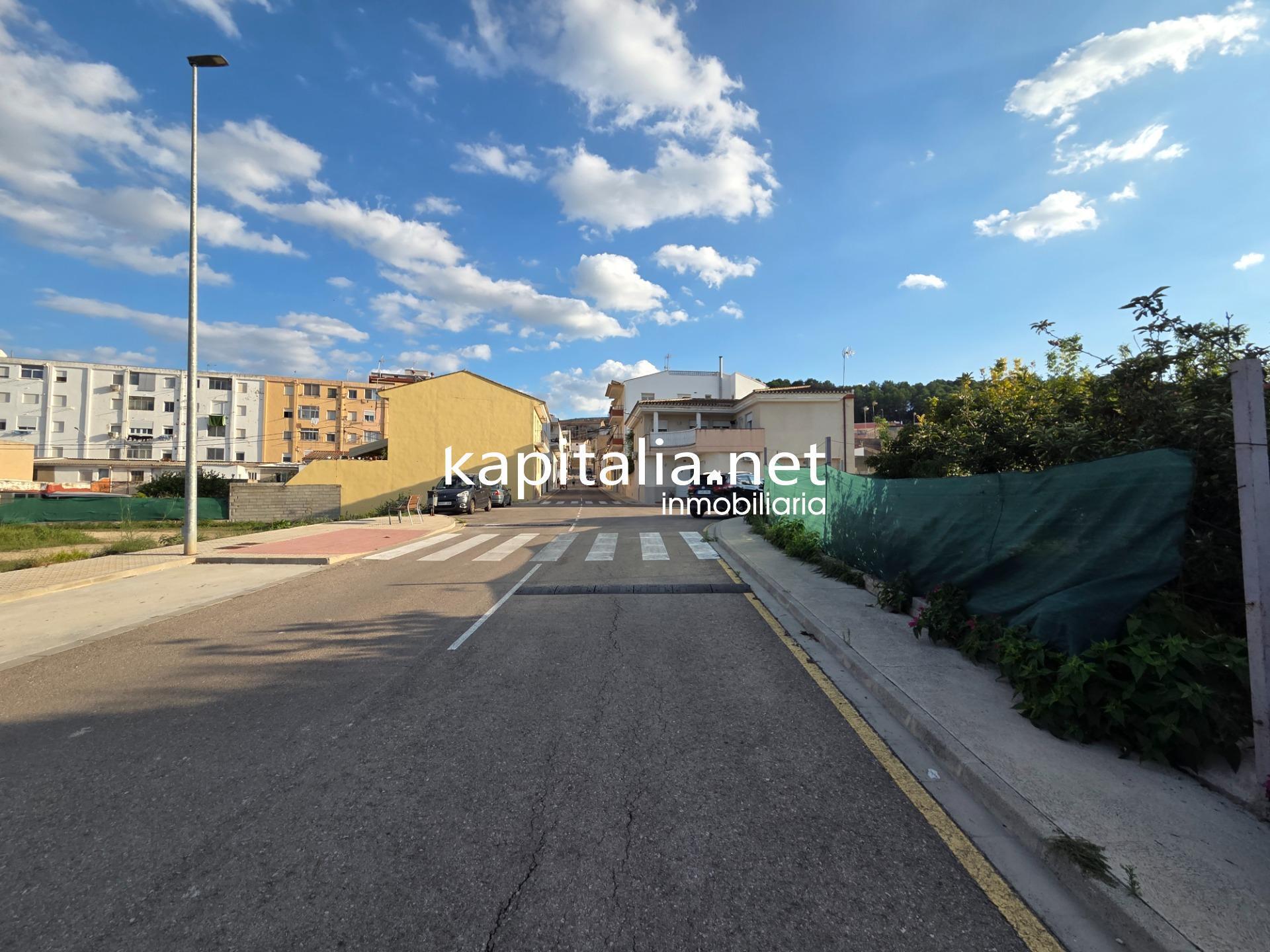 Carrer del Canónigo Francisco Vidal, 17, Agullent, Valencia for sale Primary Photo- Image 1 of 6