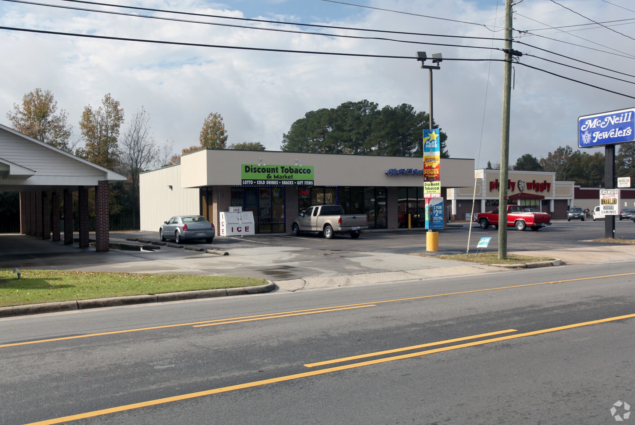 214 E 4th Ave, Red Springs, NC à vendre Photo principale- Image 1 de 3