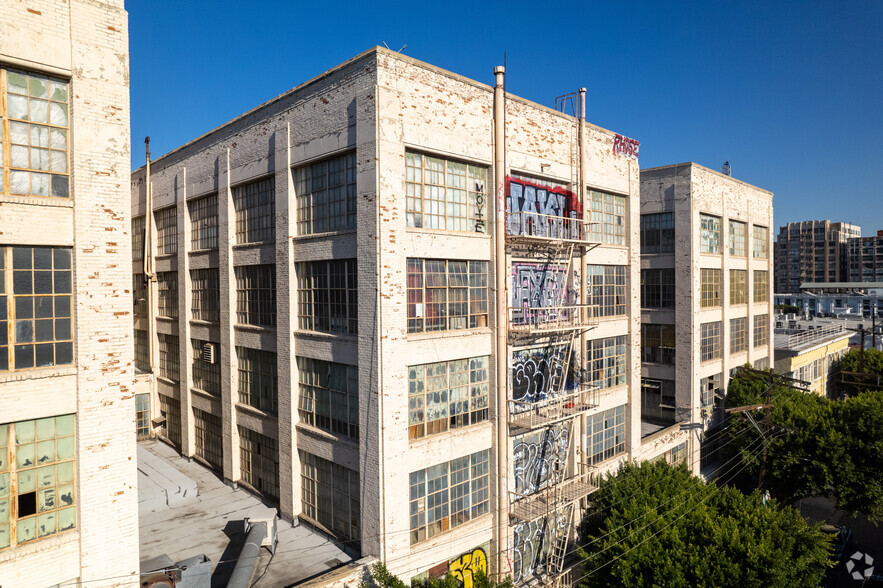 1236-1252 S Main St, Los Angeles, CA à louer - Photo du bâtiment - Image 3 de 8