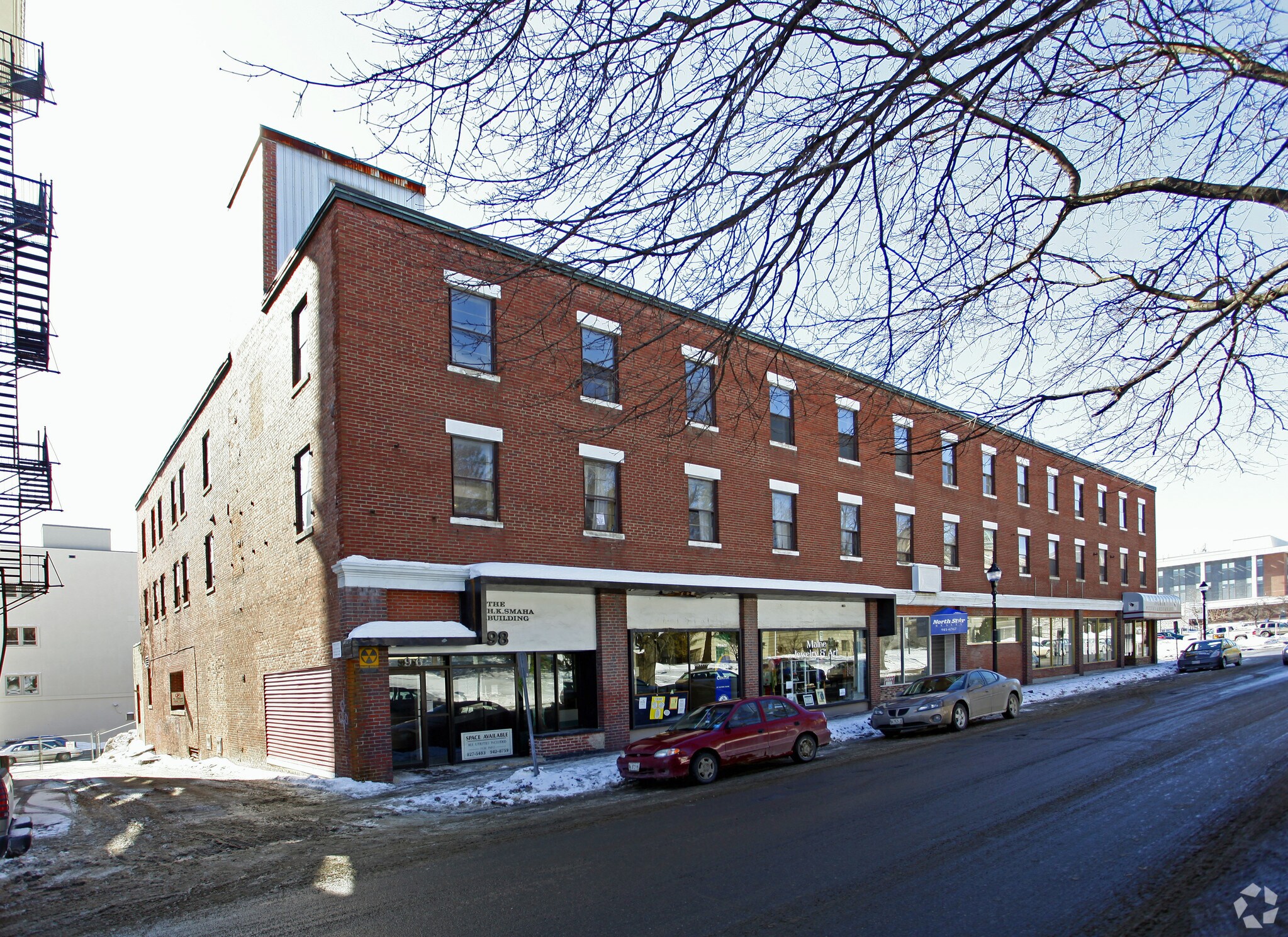 96-118 Harlow St, Bangor, ME à louer Photo principale- Image 1 de 3