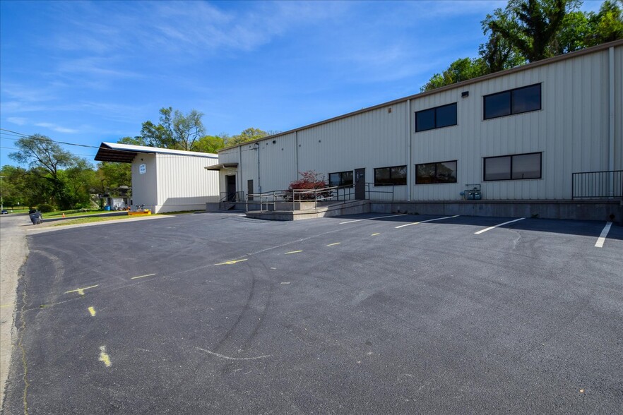 2224 Buford Ave, Roanoke, VA for lease - Building Photo - Image 1 of 16