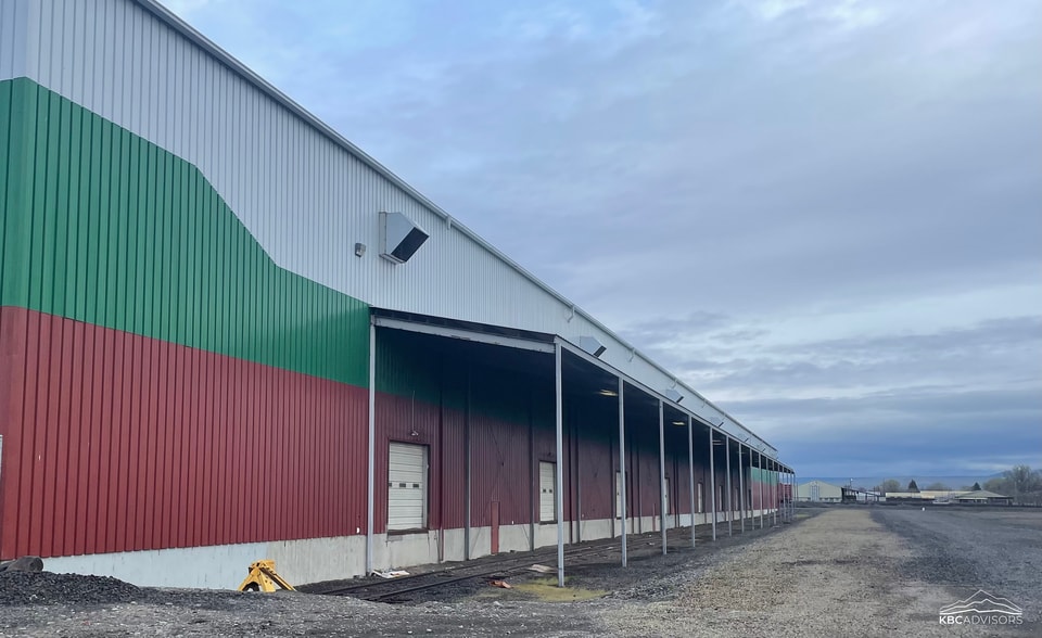 49 E 3rd Ave, Toppenish, WA for sale - Building Photo - Image 3 of 3