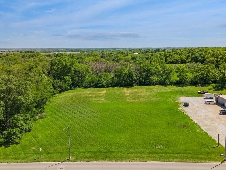 711 E 2nd Ave, Indianola, IA for sale - Aerial - Image 1 of 5