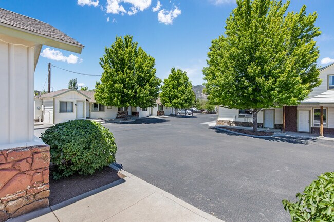More details for 2010 E Route 66, Flagstaff, AZ - Multifamily for Sale