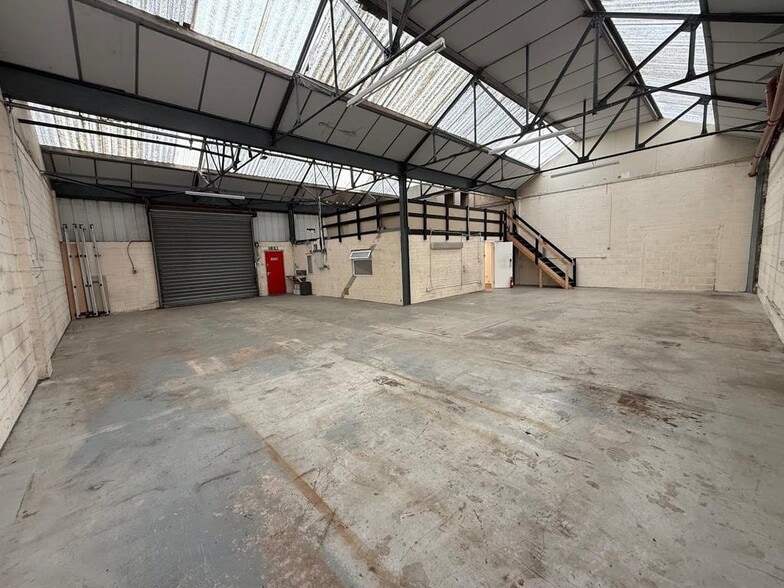 Corporation Rd, Manchester for lease - Building Photo - Image 1 of 32