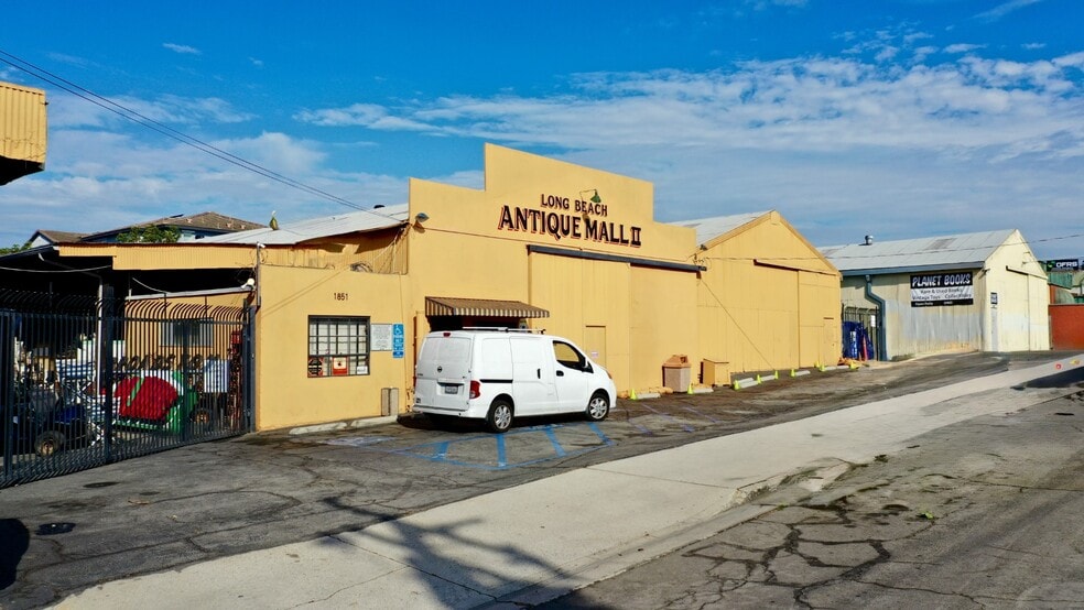 1855-1855 Freeman Ave, Signal Hill, CA for sale - Building Photo - Image 1 of 3
