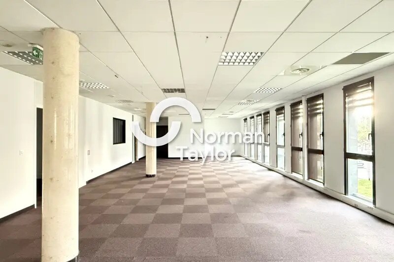 Office in Montpellier for lease Interior Photo- Image 1 of 8