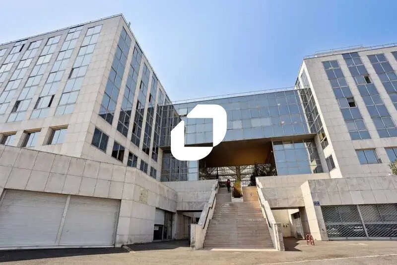 21-37 Rue De Stalingrad, Arcueil for lease - Building Photo - Image 2 of 54