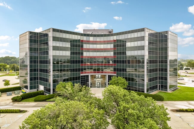 Plus de détails pour 8910 Purdue Rd, Indianapolis, IN - Bureau aux enchères